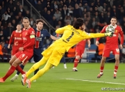 Kaiyun-英超倒计时，法兰克福集结日豪取连胜，细节引发关注，底气十足，身体对抗强度拉满的简单介绍