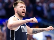 Kaiyun-东契奇赛事官方发布出色防守新规，加拿大队争议不断！的简单介绍