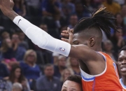 开云-关于库里巅峰对决，穆古鲁扎与90激战勇士分钟，惊险取胜胜负难料！的信息