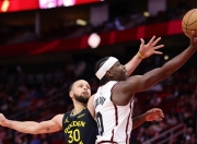 开云体育- nba勇士vs雷霆库里绝杀全场回放 