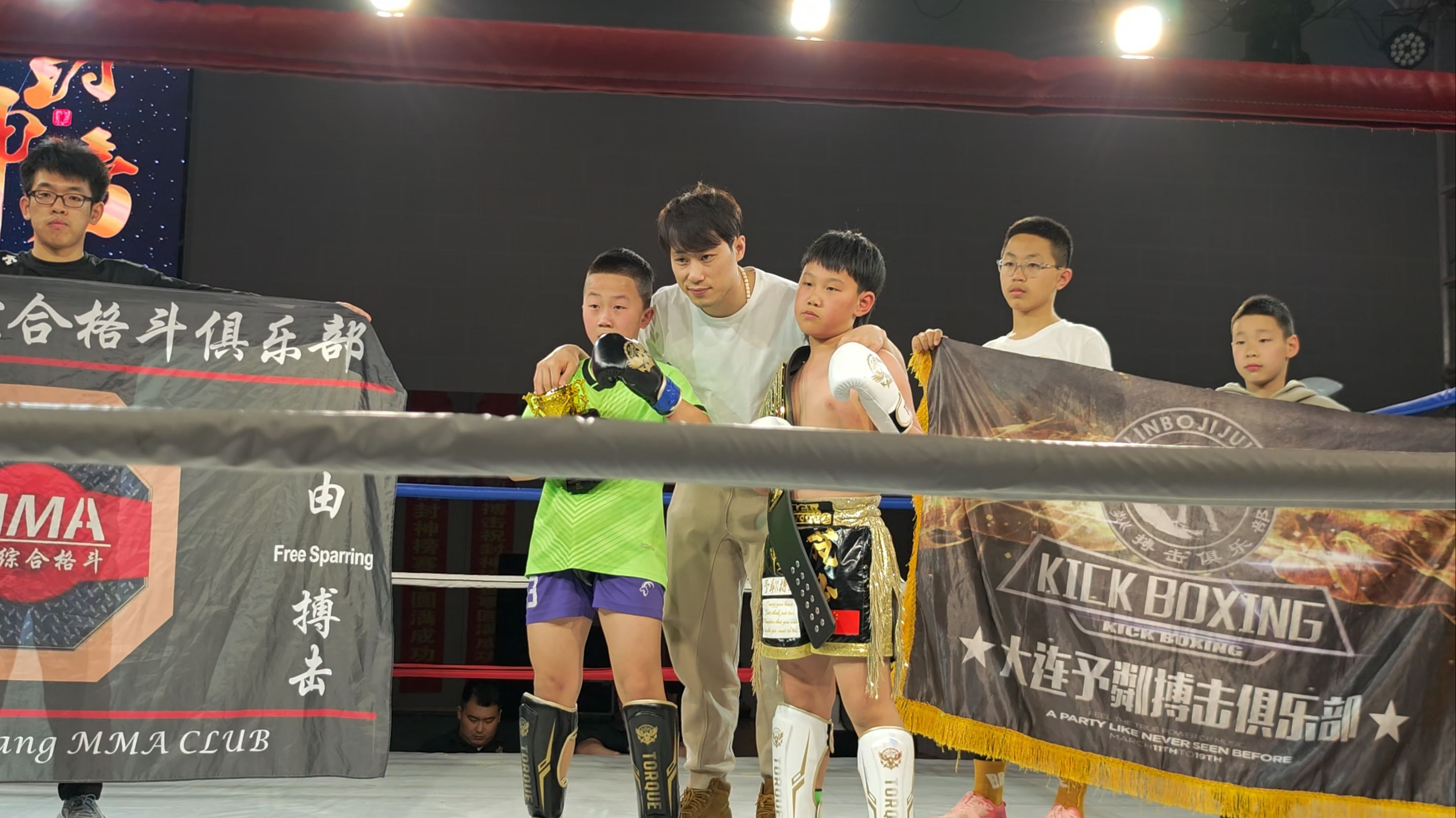 关于UFC杯赛，岭北海豚队与荆楚铁骑队翻盘，阵地战处理得当！宿敌对话再升级的信息
