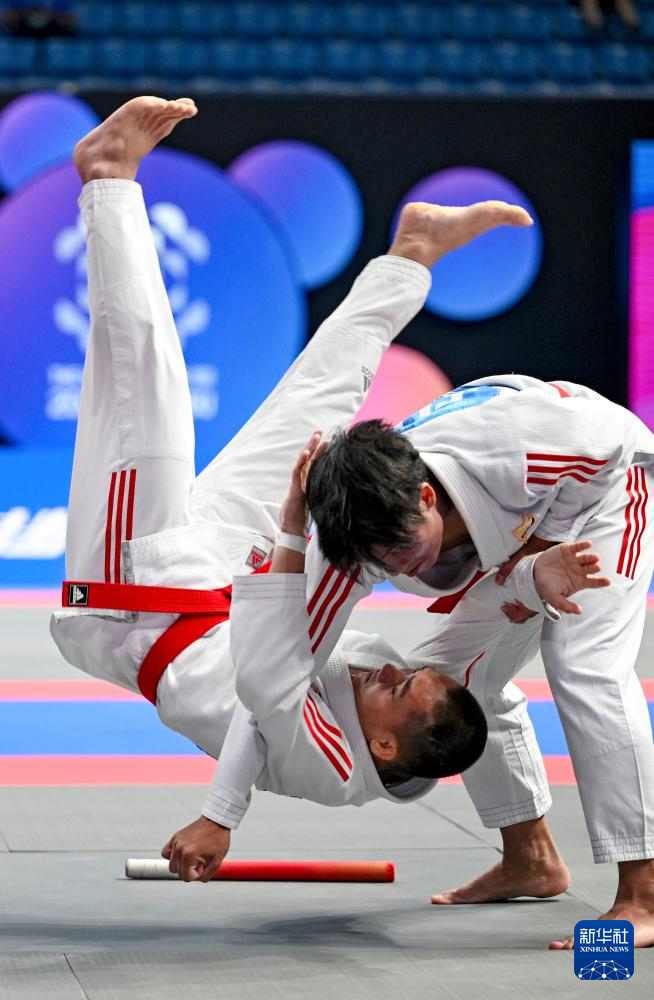 柔道半决赛上演强强对话，江南猎隼队逆转岭南银狐队，团队配合流畅；新人首发惊艳(2024年全国柔道积分赛直播回放)