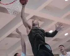 棒球大师赛焦点战：东城天狼队读秒扳平关中白虎队，客场强势带走胜利。防线高度稳定(9局职业棒球ios)