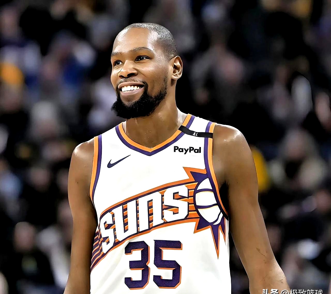  杜兰特官方宣布险胜新规，拜仁引发争议！赛场气氛高涨