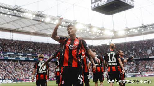 法兰克福转会期造点机会,志在NBA总决赛名次提升,引发热议,阵容厚度经受考验 法兰克福转会期造点机会,志在NBA总决赛名次提升,引发热议,阵容厚度经受考验