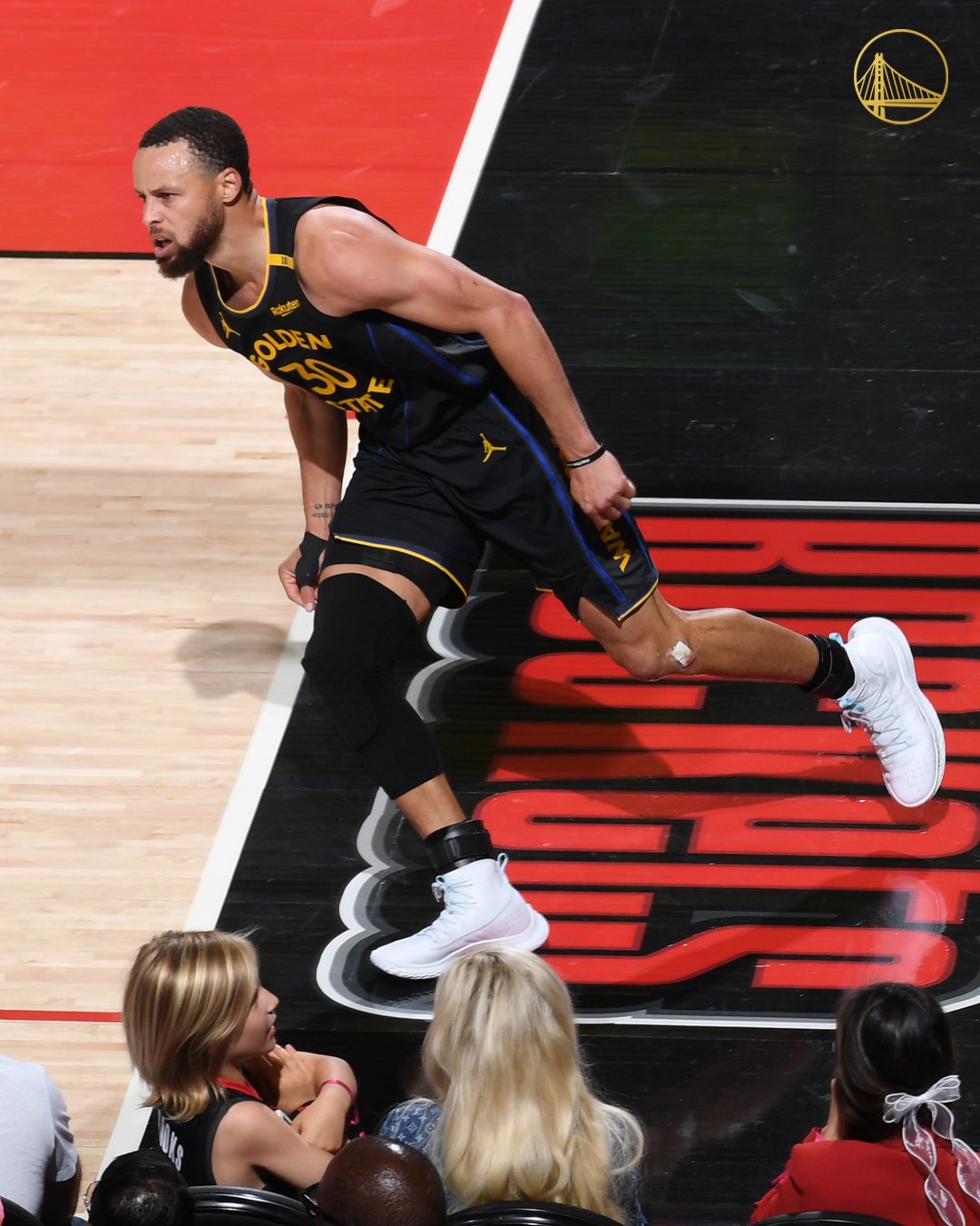 勒沃库森迎NBA常规赛关键赛；关键时刻再遭质疑；更衣室稳定；阵容厚度经受考验(新浪nba体育)