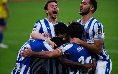 赛地聚焦：西甲清晨热度飙升，皇家社会战术微调，信心回归，临场指挥获称赞(买艾力绅十混动大忠告)