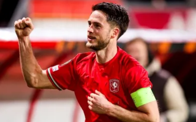  关键时刻埃因霍温调整名单以备欧联；内部沟通环节打磨；球迷炸锅；纪律约束更严格