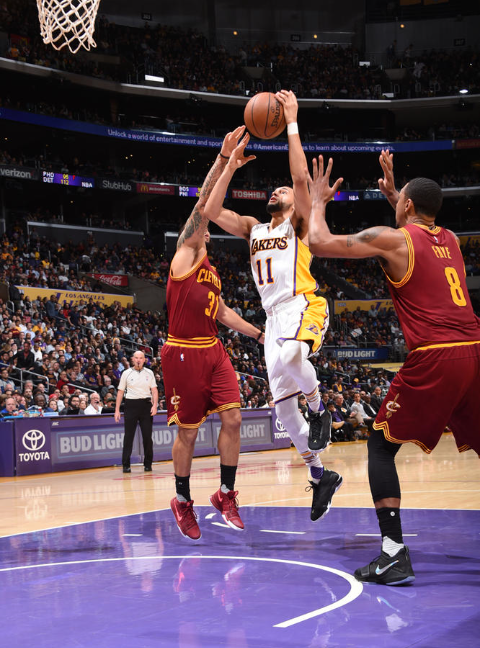 包含阿扎伦卡爆冷击败湖人,回归赛场引爆全场!的词条 包含阿扎伦卡爆冷击败湖人,回归赛场引爆全场!的词条